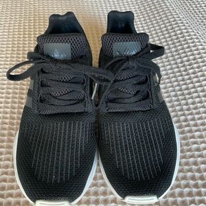 ADIDAS Black Sneaker